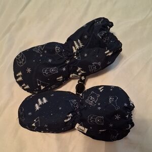 Kombi Kids' Blue Mittens with Bear Design